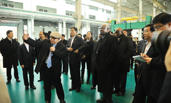 Sierra Leonean President Ernest Bai Koroma visits SINOTRUK